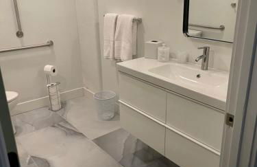 Lou-City Penthouse Suite! Savor Life with Hollyhock - Photo 25