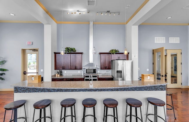 Luxurious 1 Bed 1 Bath Apartment At The Meadows 1 Bedroom Apts by FlexHaus - Photo 6