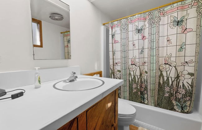 Charming Mountain Getaway - Photo 13