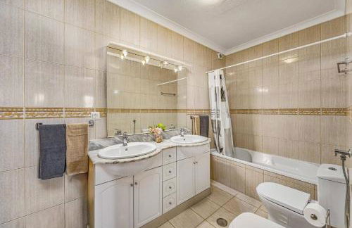 Villa Casa Luz by Villa Plus - Photo 14