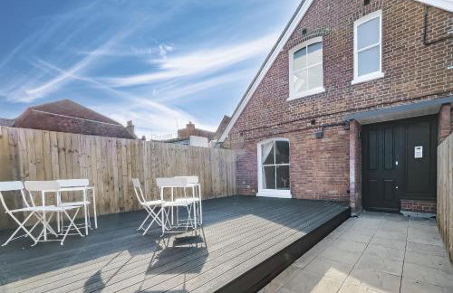 Bright 1 bedroom apartments near Farnham Castle - Photo 7