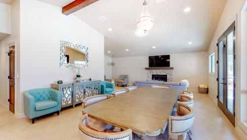 Lakefront home with hot tub, dock, kayaks, central AC, & great lake views - Foto 3