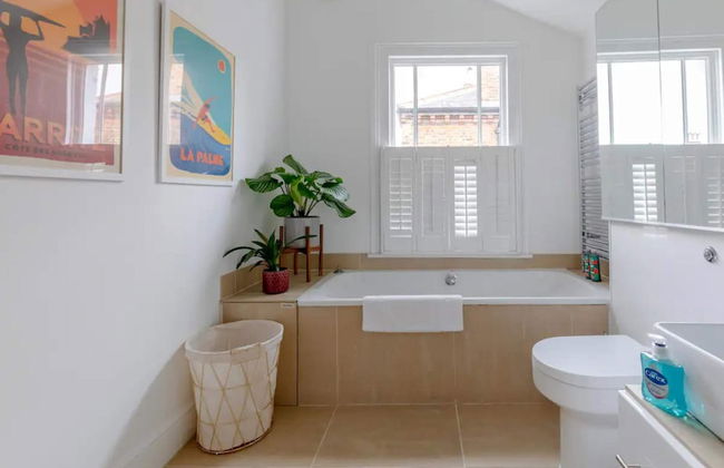 Beautifully Designed 2BD House - by Queen's Park! - Foto 28