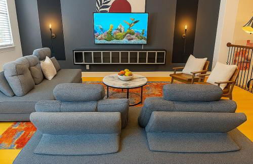 Galleria Comfort 3BR King Bed Private Jacuzzi and Garage - Foto 3