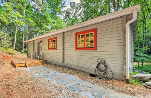 Pet-Friendly Otto Mountain Cabin with Fireplace! - Foto 25