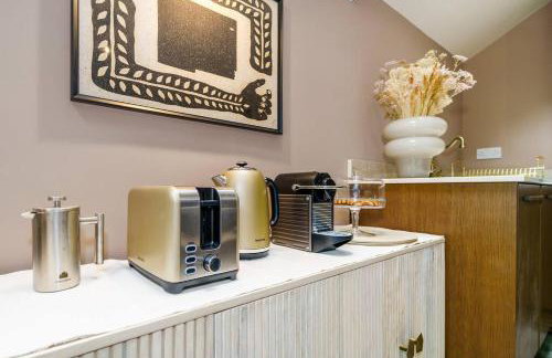 Cozy 2 Bedroom garden flat - Foto 10