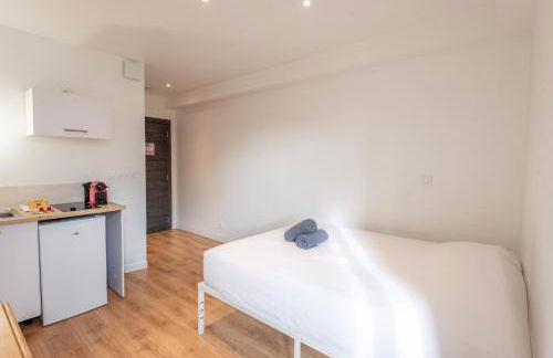 M022 studio avec balcon proche de la gare - Foto 4