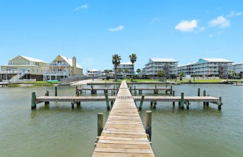 3BR Condo Gulf Views with Pool, Boat Launch and Dock - Photo 38