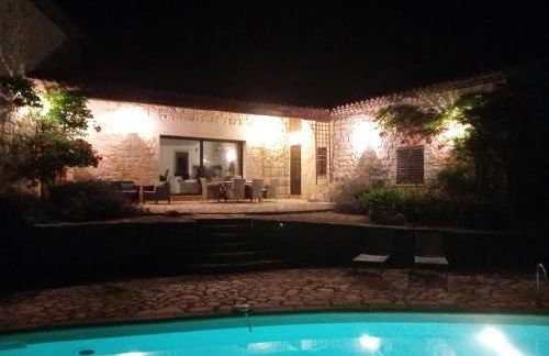 Spacious Villa for 6 - amazing pool and views - Foto 3