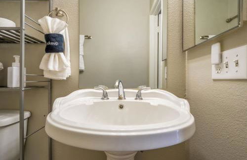 Willows Rest Retreat – Pool | Pool Table | Firepit - Photo 34