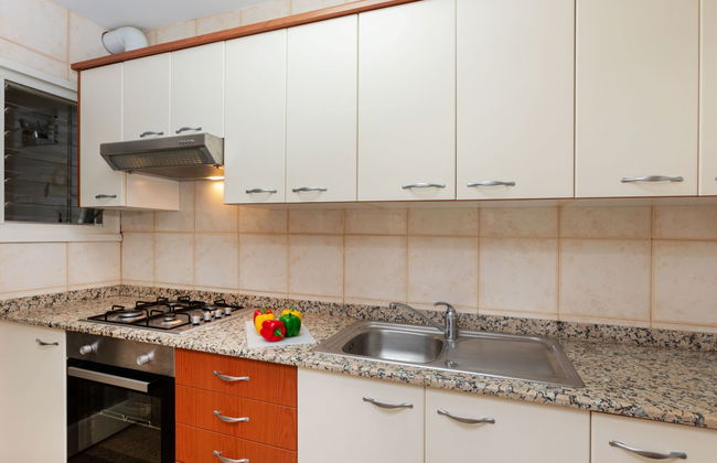 1 bedroom Apartment in Salou with swimming pool and garden - Photo 5