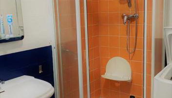 Apartamento céntrico junto a estación de tren B - Photo 3