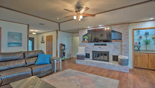 Roomy Texas Lake Retreat with Private Boat Ramp - Foto 5