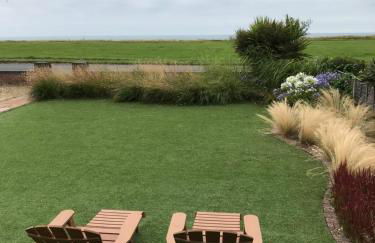 Barton on Sea self contained, stunning sea views - Photo 24