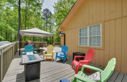 The Lake Place Cabin with Golf Cart and Free Kayaks! - Foto 21