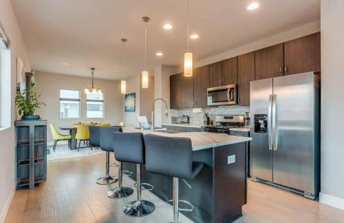 Modern And Spacious Townhouse Blocks from Downtown - Foto 7