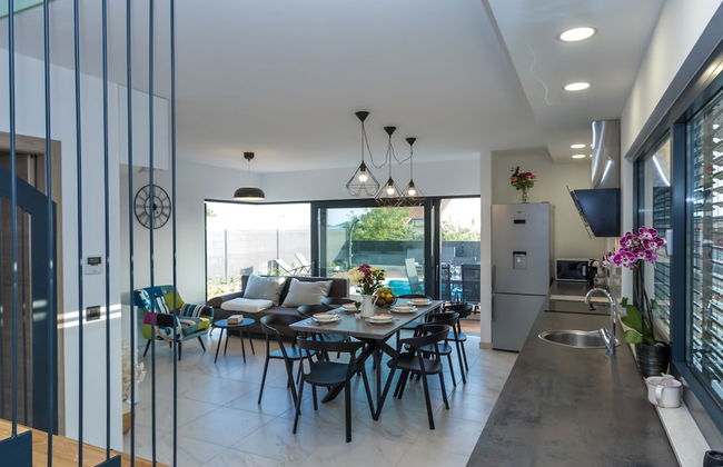 Luxury Villa With Private Pool, Great sea View, Near the Beach - Photo 27