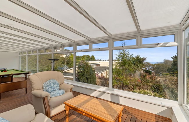 Sunningdale - Beach Side Cottage, Sea Views, Parking - Photo 37