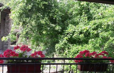 A fine 2 bedroom stone house in Emila - Photo 7