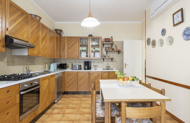 3 bedroom House in Cipressa with garden and terrace - Photo 13