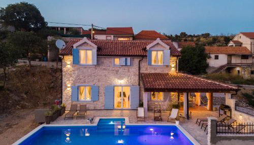 Stone Villa Cara d Oro - Heated Infinity Pool & Views - Photo 2