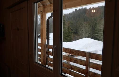 La Babaute 2 Studios 2-4 pers, Calme et nature, balcon et parkings - Foto 9