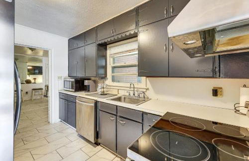 Historic Heart of Tuskegee! Cozy Home Near Campus - Foto 12