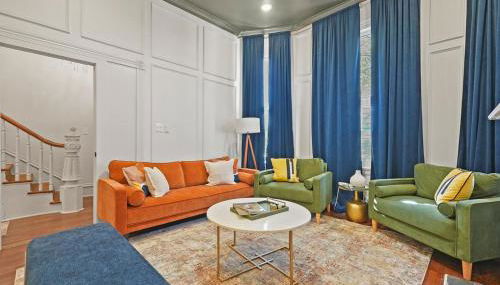 Chic Pink Villa by NestNGo Escapes with 2 car private parking - Foto 1