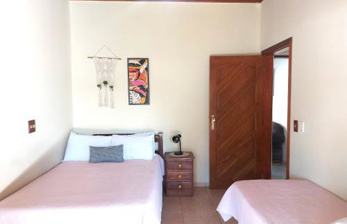 Refúgio e diversão para FAMÍLIAS a 60 min de SP - Piscina, Churrasqueira, wifi 300Mbps - PETFRIENDLY - Foto 34