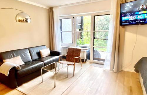 Snug Stays 2 - Design Studio am See mit Terrasse, Garten, 40m vom See - Foto 2