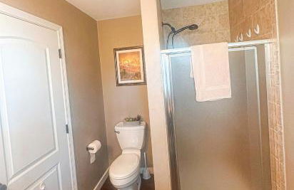 Treetop & Waterfront! Hot Tub, Kayaks, Game Room - Foto 22