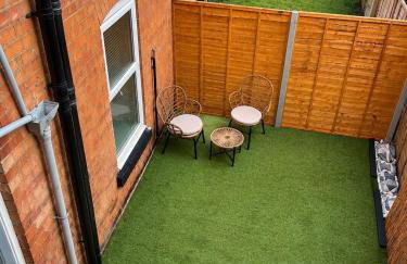 Spacious Large Group House Near NEC and Airport - Foto 10
