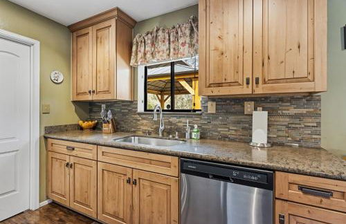 Bigfoot Retreat Home Close to Beach - Foto 6