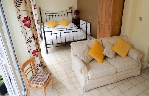 Colchester Sunny Apartment with Pool and EV Car Point - Foto 1