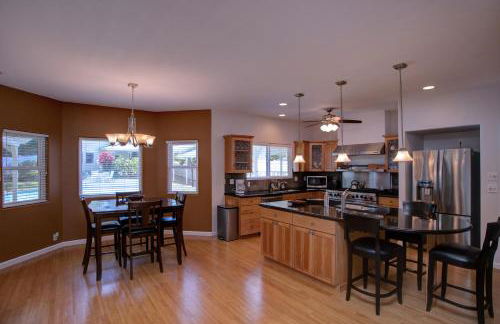 Grand Melemele 3 Bedroom Home by RedAwning - Foto 16