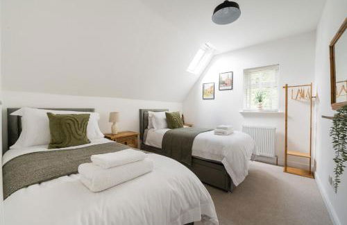 Cosy Cotswolds Getaway - Stow-on-the-Wold - Eagle Cottage - Photo 6