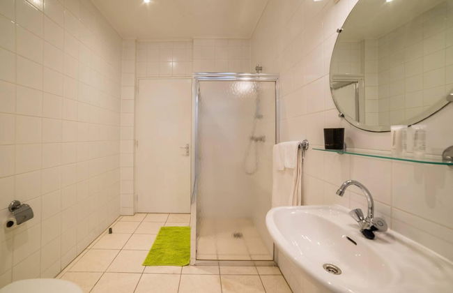 Stunning Balcony View Spacious 2BR Apt at Unique Location - Foto 19