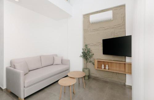 Kyan Executive Suites - Photo 20