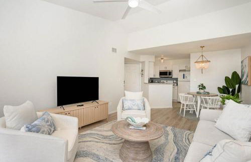 Luxury Beachside Condo - Half Mile from Beach - Foto 6