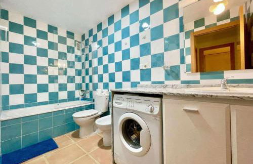 Apartamento con vistas al mar piscina padel - Foto 16