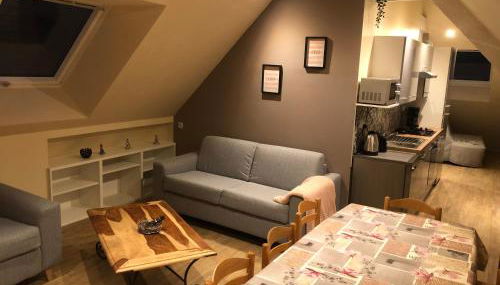 Logement @ 10 personnes avec piscine intérieure 31 degrés zoo de la FLECHE 24 h du Mans - Foto 4