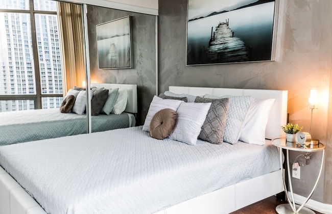 QuickStay - Luxury on Bay St. (Yonge & College) - Foto 25