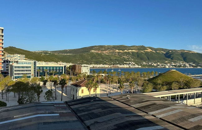 Thoma's K Studios - Photo 1