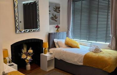 Stylish 3-Bedroom Home, Patio & High-Speed Wi-Fi - Foto 5