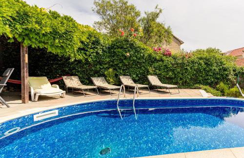 Old Stone House with private Swimming Pool - Photo 1