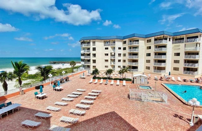 Beach Cottage 1212 in Indian Shores - Photo 1