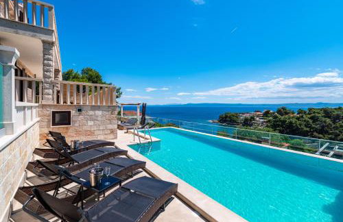 Villa Kadena - Luxury Seaside Villa with Private Heated Pool - Photo 1