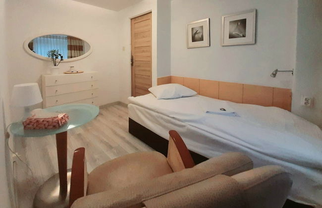 404 Rooms Wilanowska - Photo 6