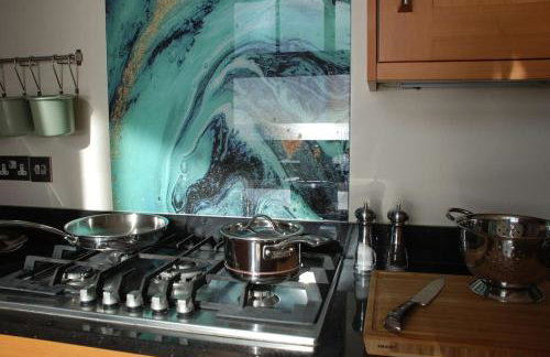 Wow I'm living on the beach. Luxury 4 bed sleeps 8 - Photo 23