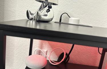 Cozy Stay with Pool Relax with Easy Access to Highway - Foto 35